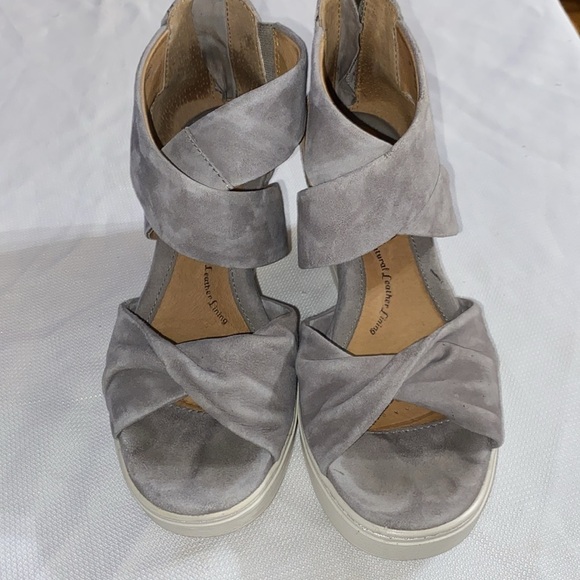 Sofft Gray Wedge Leather Suede Wo size 7 Back ankle zipper criss cross straps - Picture 11 of 12